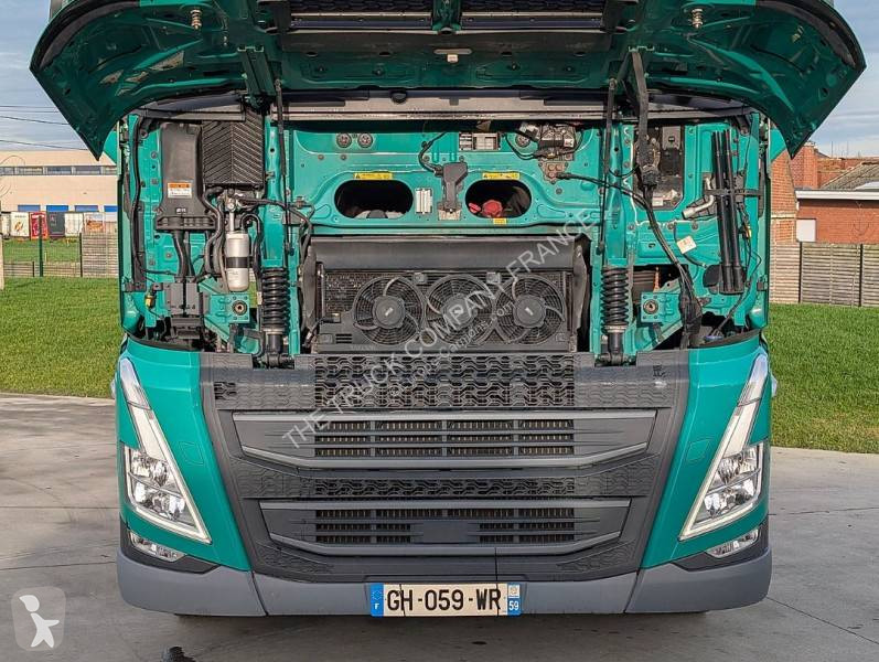جرار Volvo