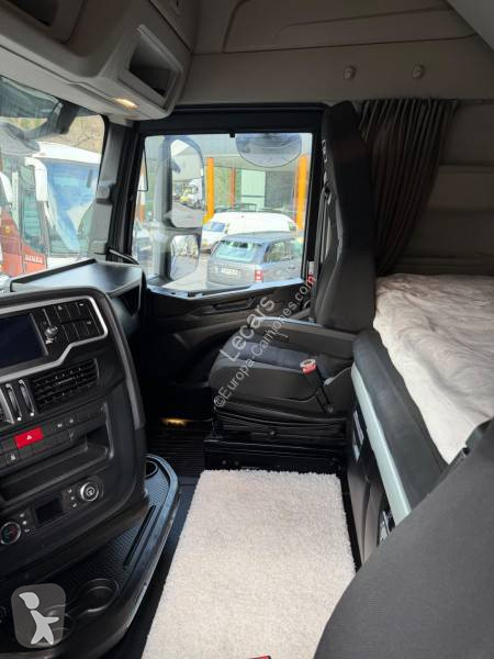 جرار Iveco