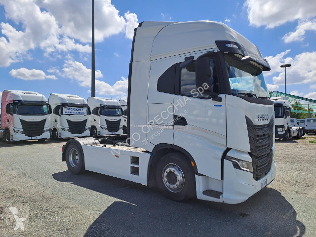 جرار Iveco S-WAY AS440S51T/P