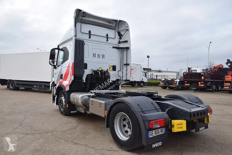 جرار Iveco AT460S Tractorhead