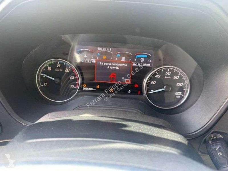 جرار Ford 500