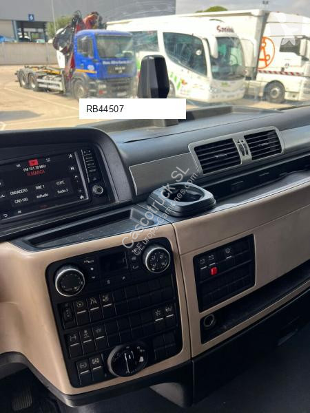 Тягач MAN TGX 18.500