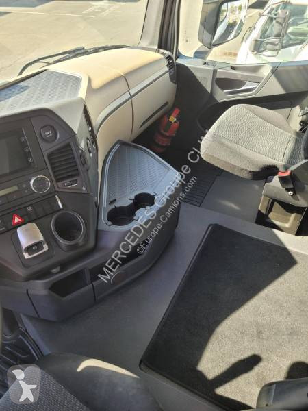 جرار Mercedes