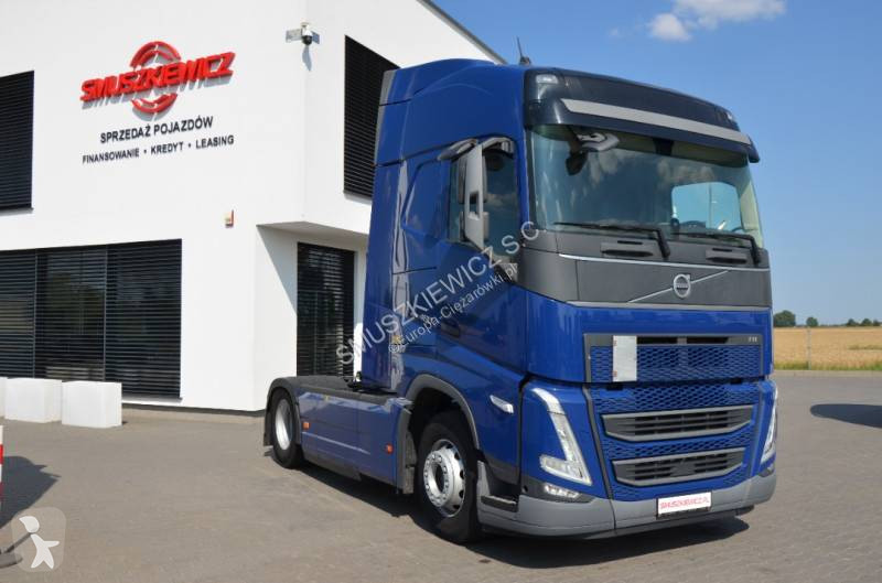 Cap tractor Volvo