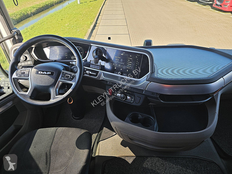 Tracteur DAF XG  SKIRTS NIGHT A/C