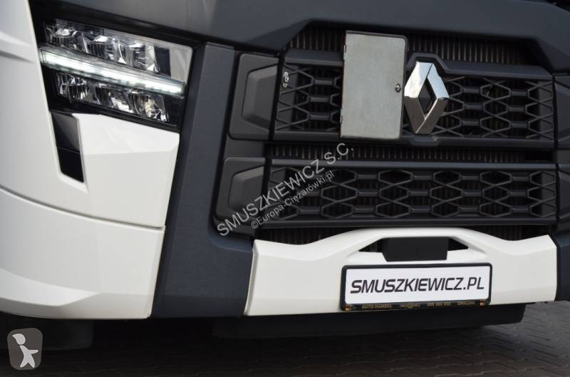 Влекач Renault