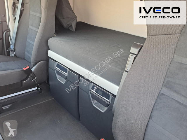 جرار Iveco S-WAY AS440S49T/P