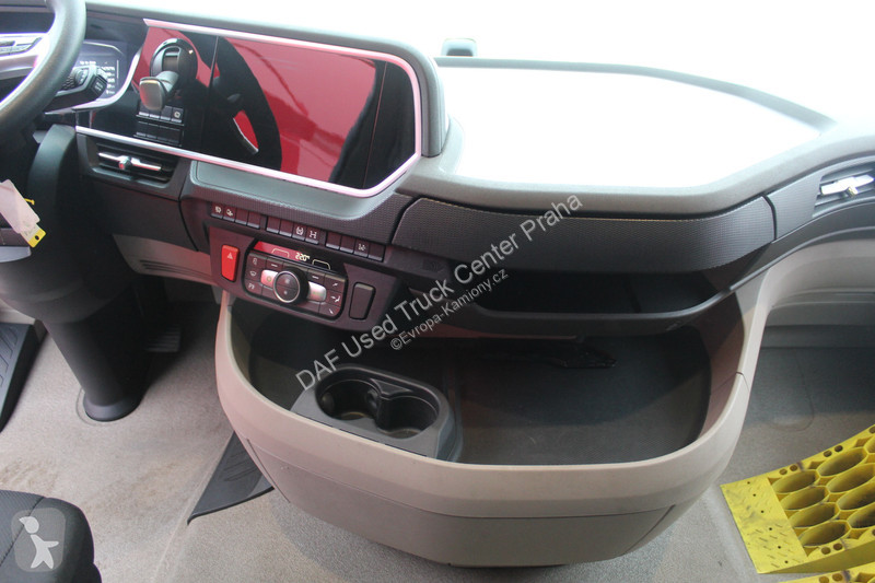 جرار DAF XG  FT 4X2