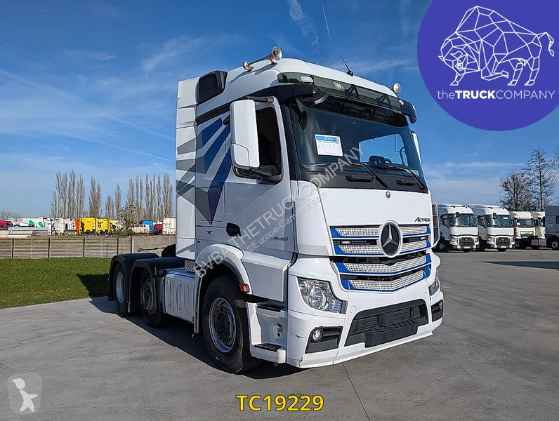 جرار Mercedes 2646