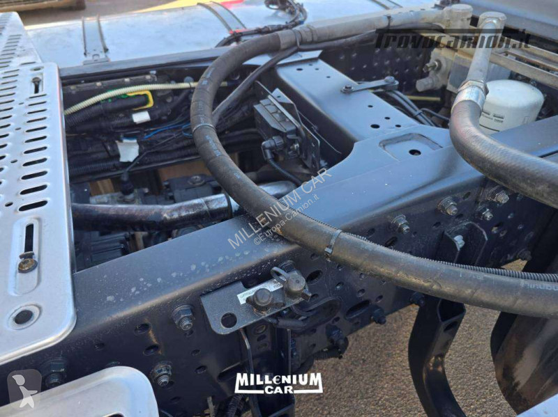 جرار Iveco 570 MANUAL RETARDER IMP IDRAULICO