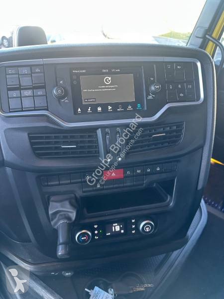 Iveco  tractor unit
