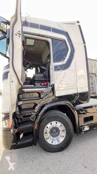 جرار Scania