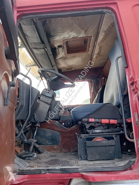 جرار Volvo
