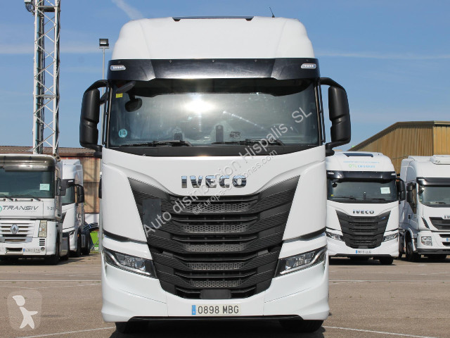 Iveco Stralis AS440S49T/P tractor unit
