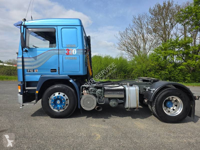 جرار Volvo