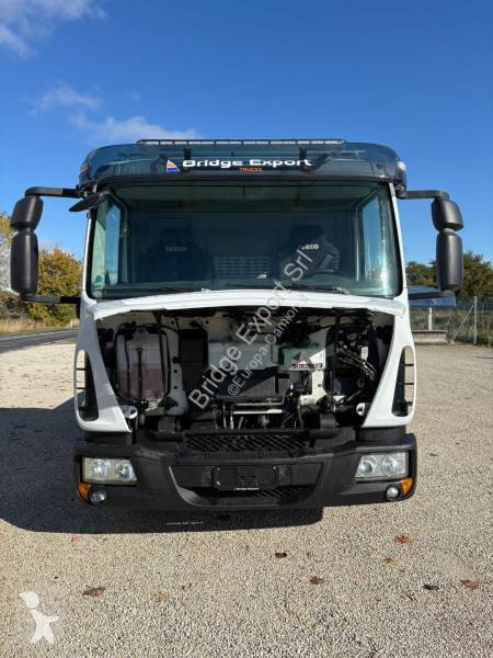 Iveco  tractor unit
