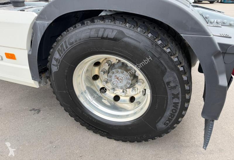 جرار Volvo FM-500