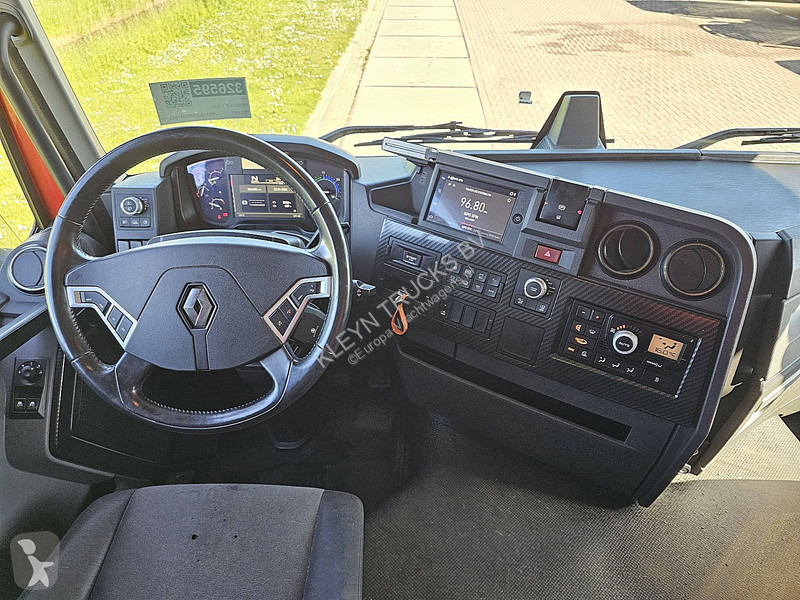 Trekker Renault T 520
