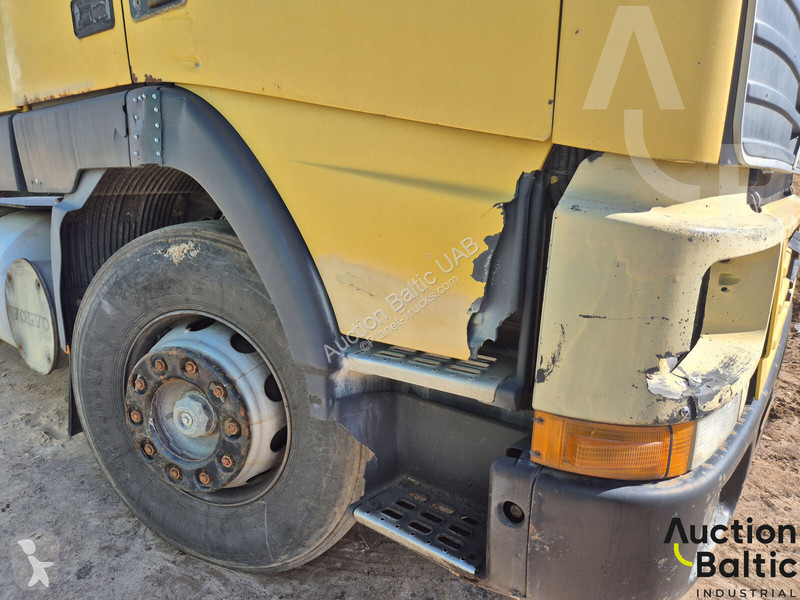 جرار Volvo