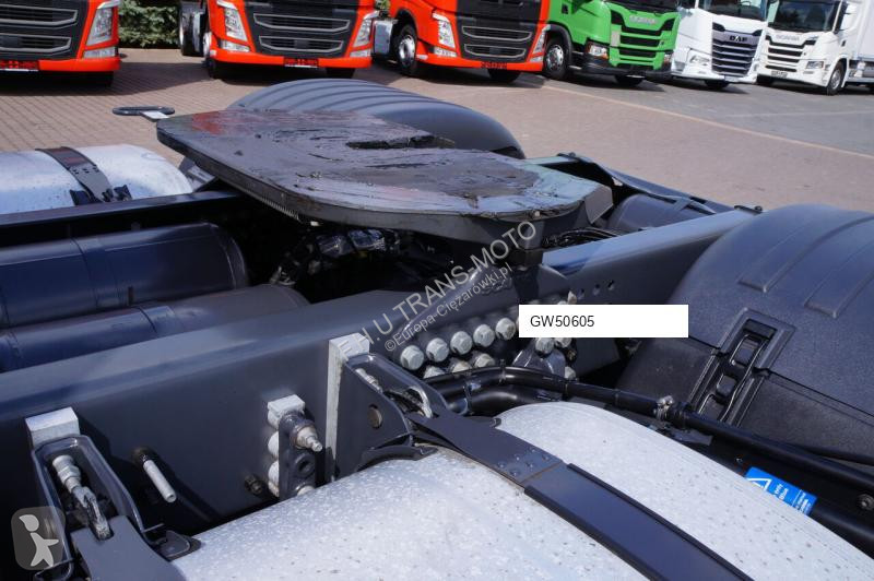 Cap tractor Scania R 460