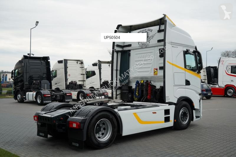 Влекач Iveco / 510