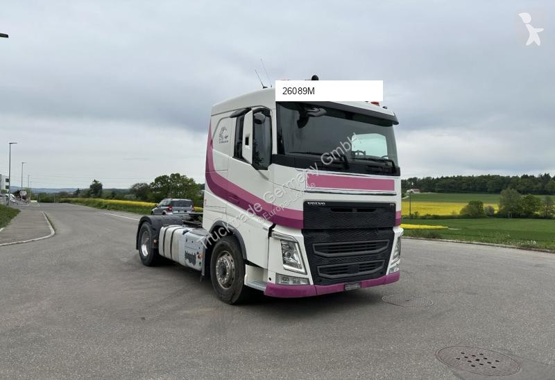 جرار Volvo