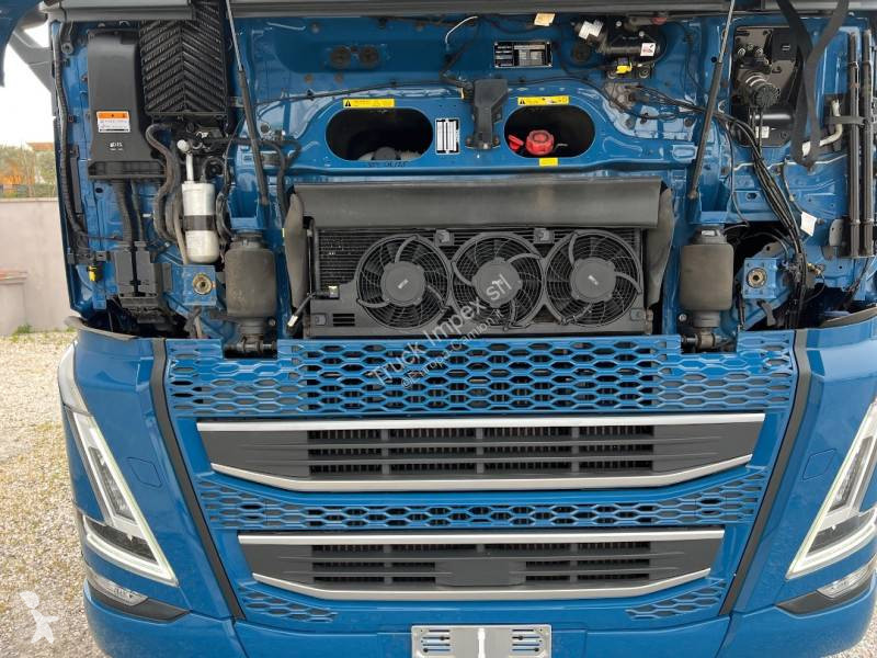 جرار Volvo