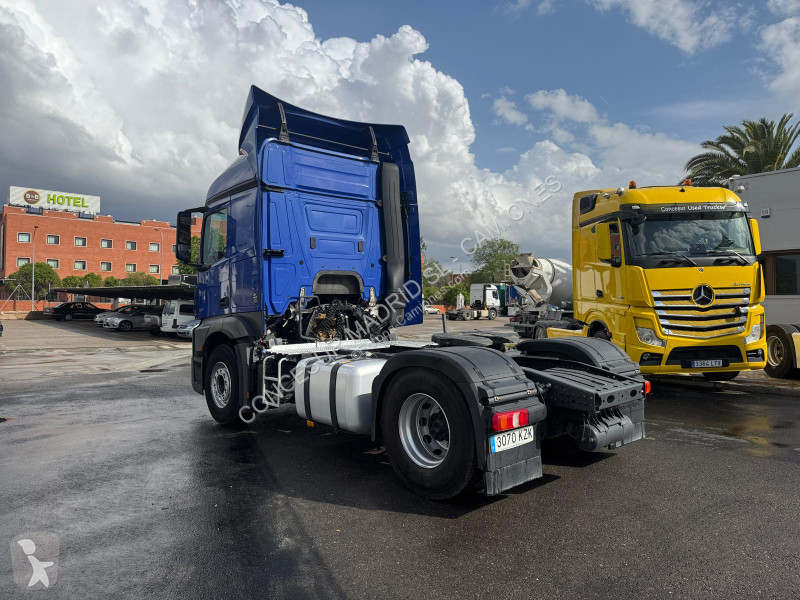 Tracteur Mercedes  1845 LS