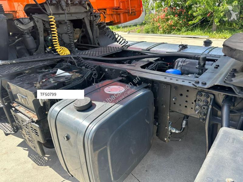 Iveco 480 tractor unit