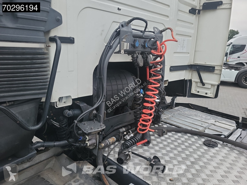 جرار Volvo 420  4X2 VEB+ Euro 6