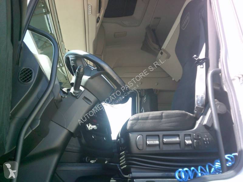 Nyergesvontató Iveco 440 S 48