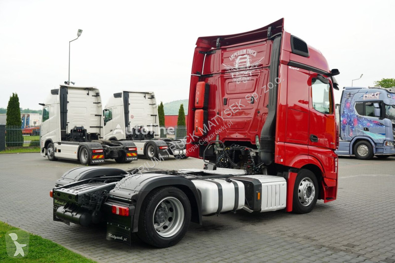 Влекач Mercedes ACTROS 1845