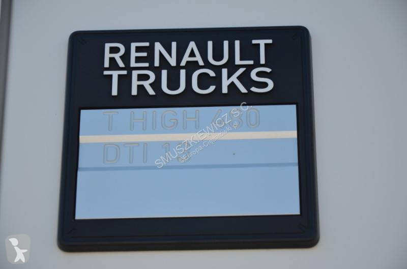 Влекач Renault