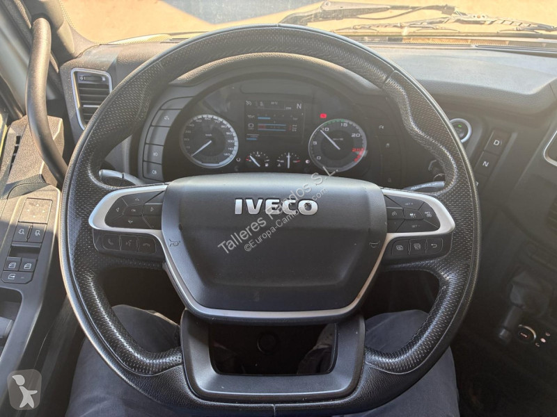 Tracteur Iveco  490 AUTOM INTARDER, 24 MESES DE...