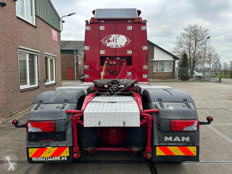 جرار MAN 33.560 6X4 EURO 6 - 113 TON - 290400 KM