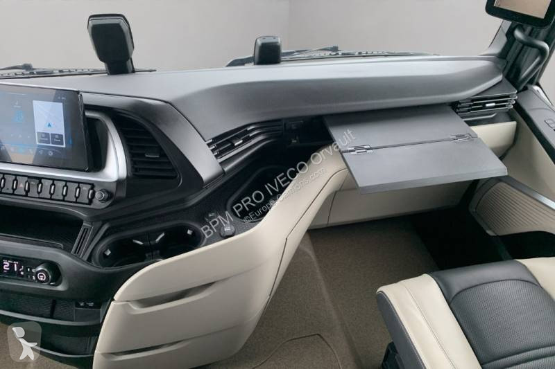 جرار Iveco