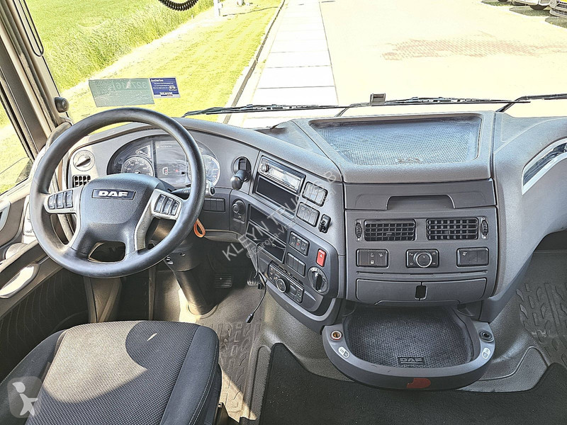 Tracteur DAF XF  SSC SKIRTS