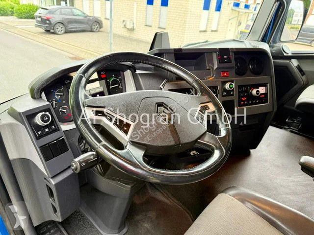 جرار Renault T460...