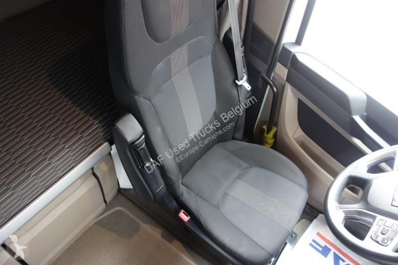 جرار DAF XG  FT 4X2