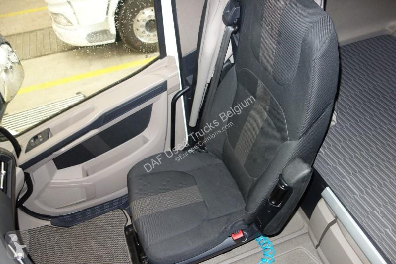جرار DAF XG  FT 4X2