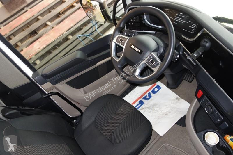 Тягач DAF XG  FT 4X2