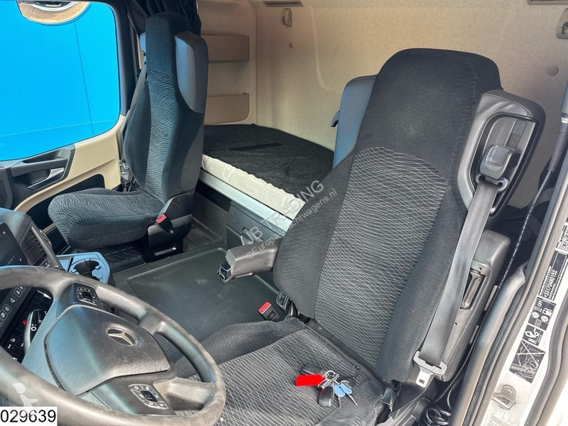 جرار Mercedes 1845 EURO 6