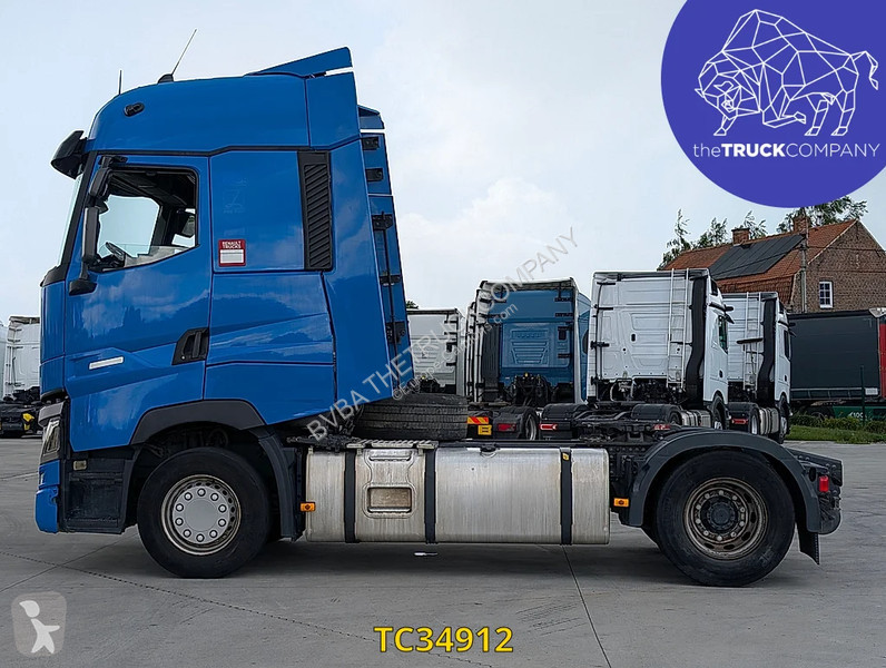 جرار Renault T 520