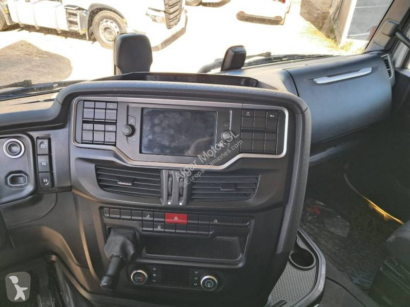 Iveco  tractor unit
