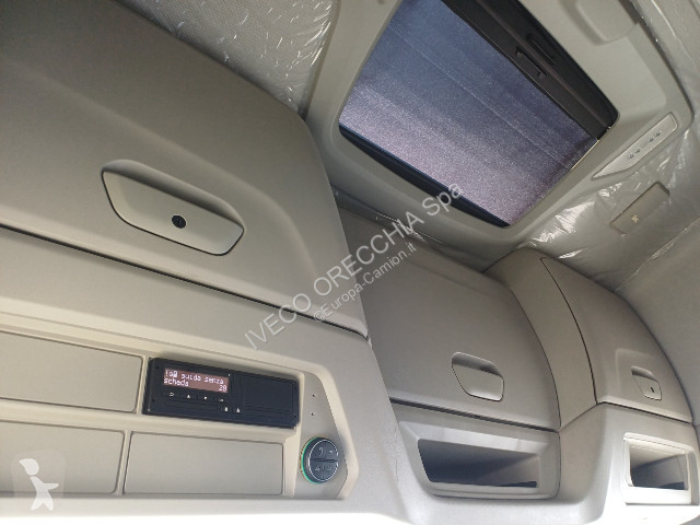 جرار Iveco S-WAY AS440S53T/P