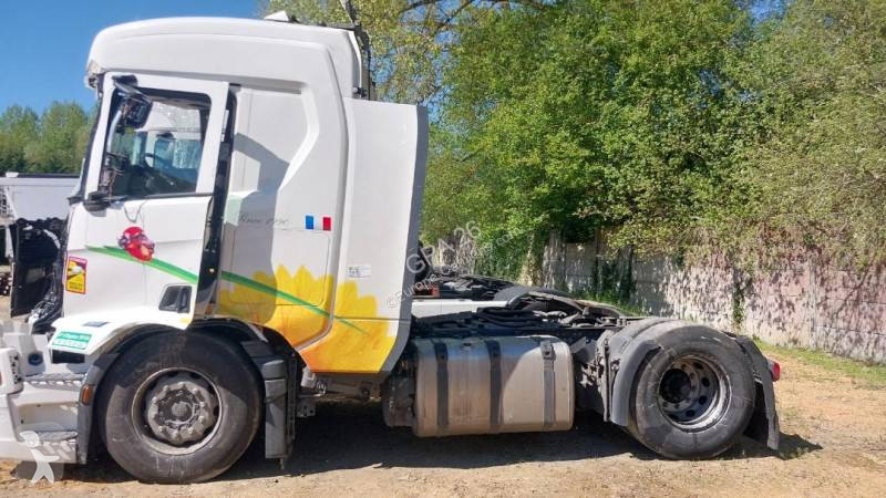 جرار Scania