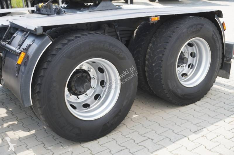 Влекач Scania