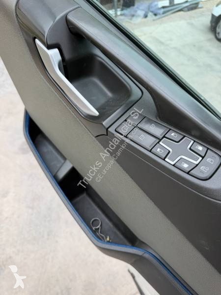 جرار Volvo