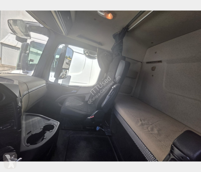 جرار Mercedes Actros 1845