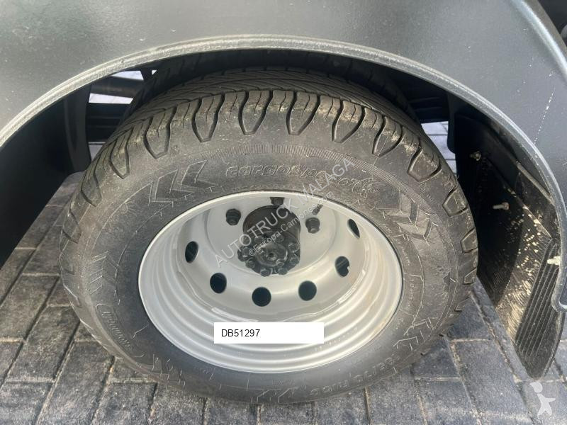 جرار Nissan CABSTAR 35.13 PARA HIELO